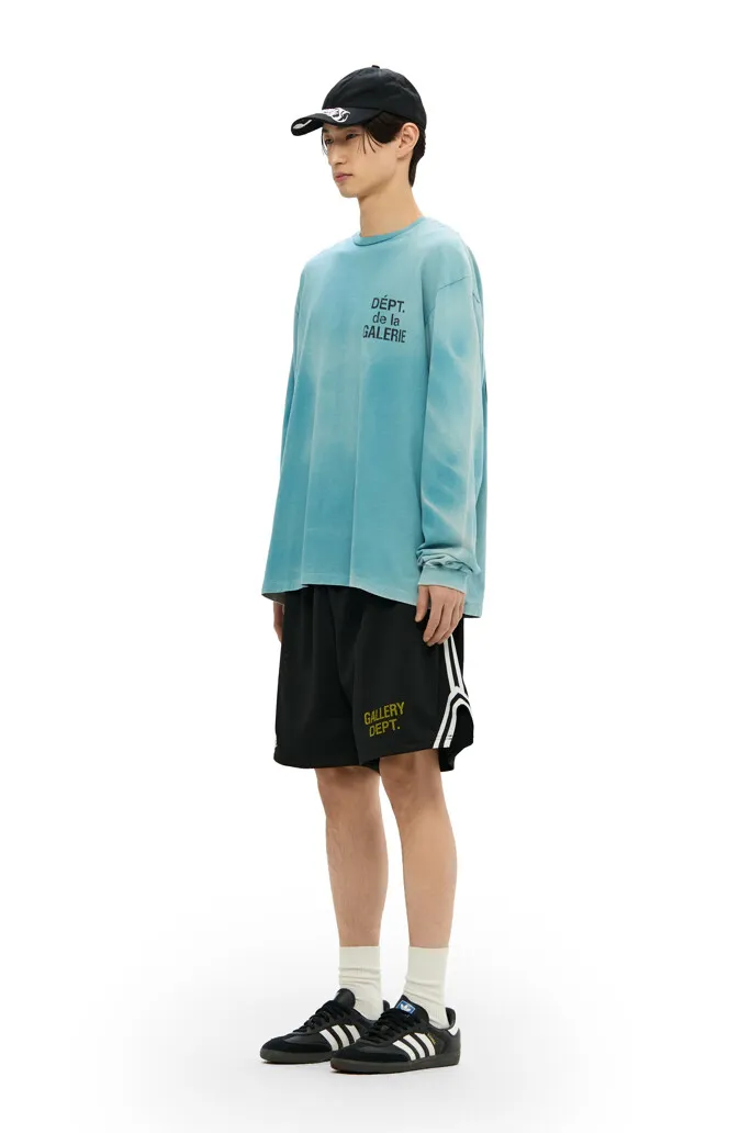 GALLERY DEPT. VENICE COURT SHORTS English mesh shorts Logo webbing wide-leg basketball shorts Black and white S-XL Original molding Loose wide-leg version American boys' first choice Breathable mesh fabric Superimposed soft material inside Comfortable and easy to match Custom-woven original consistent webbing/main mark/component wash mark Details are enlarged to follow